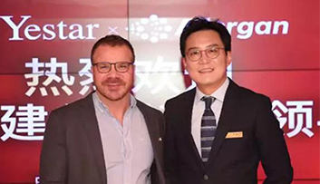 巴西雙面嬌娃藝星隆胸，驚嘆中國復(fù)合隆胸技術(shù)